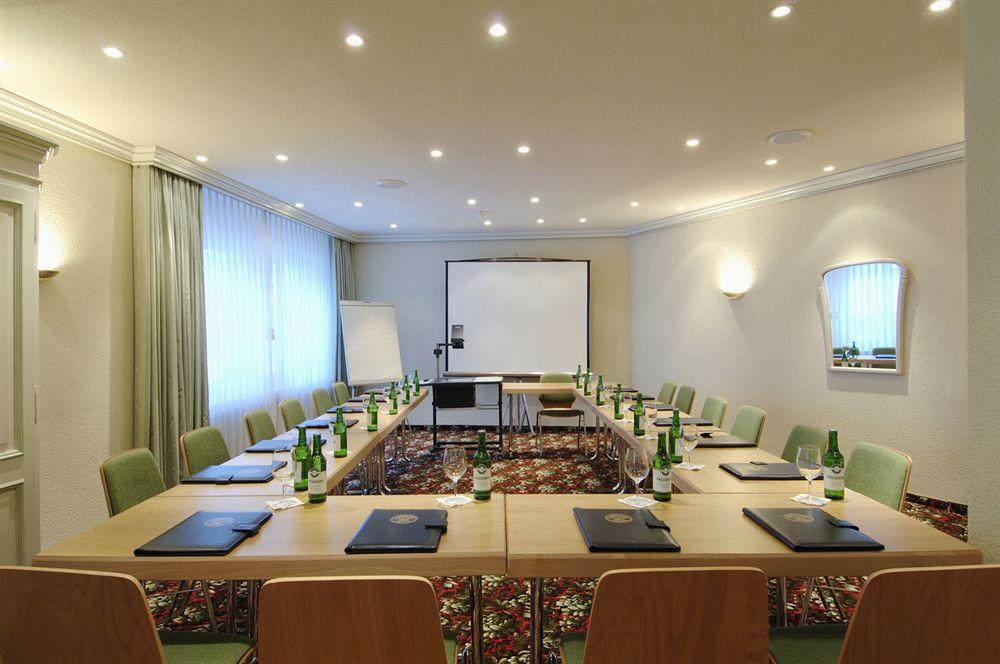 Posthotel Holiday Villa Ароза Бизнес фото