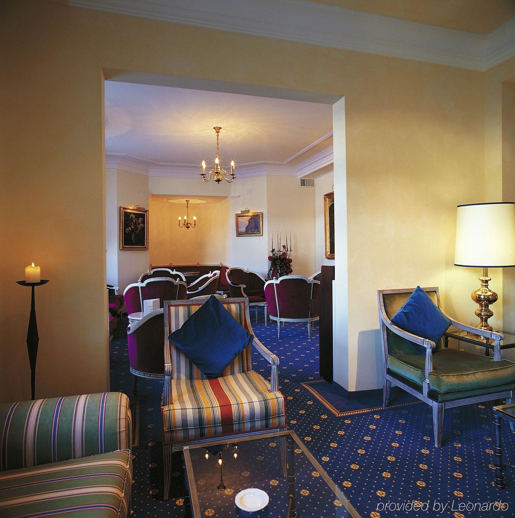 Posthotel Holiday Villa Ароза Интерьер фото